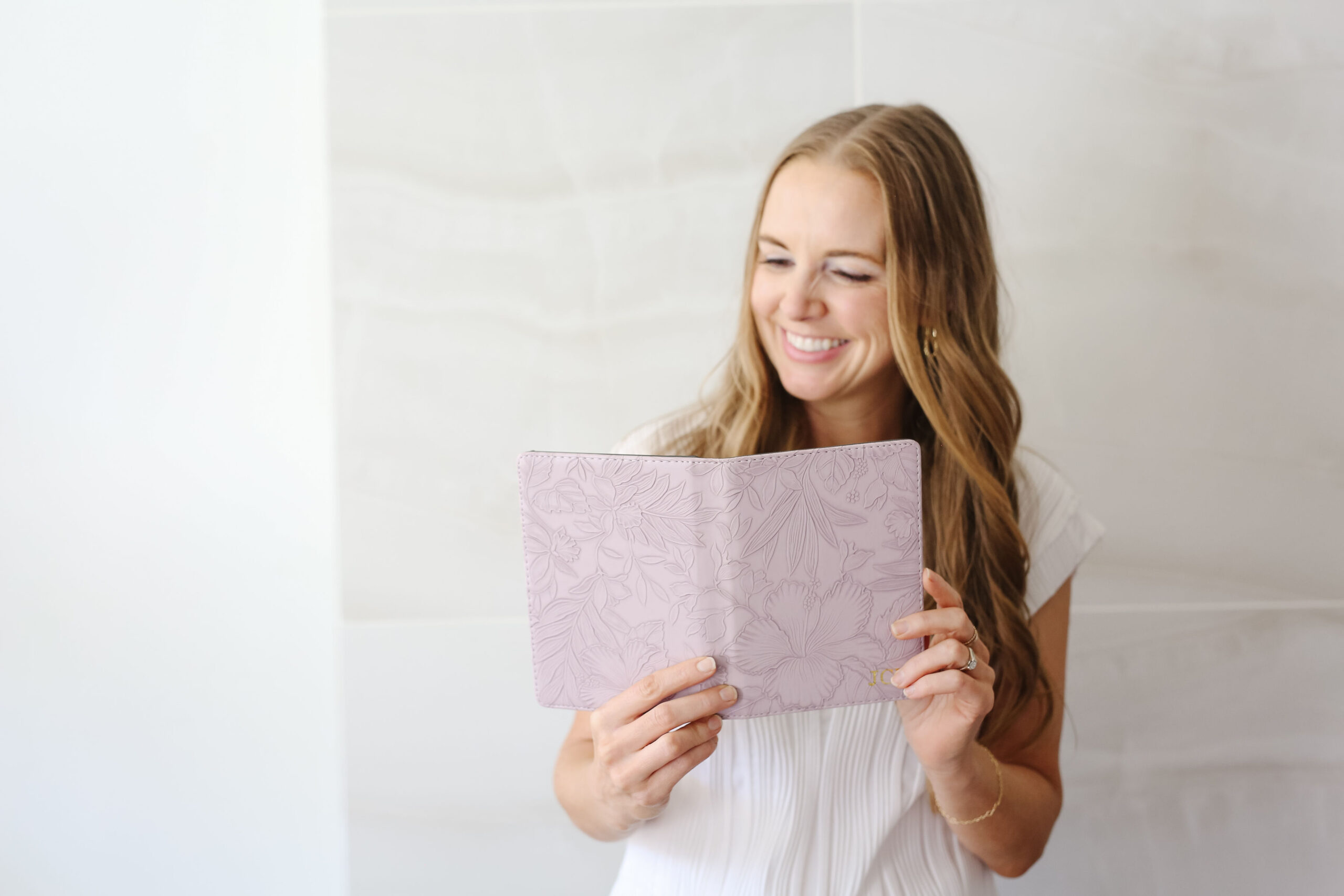 “If my kids see me reading on a Kindle, will they know I’m reading?” 10 Parents Weigh In